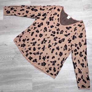 Chicos Leopard Print V-Neck Rayon Knit Top Tan Brown Black Size 3 XL 570315067